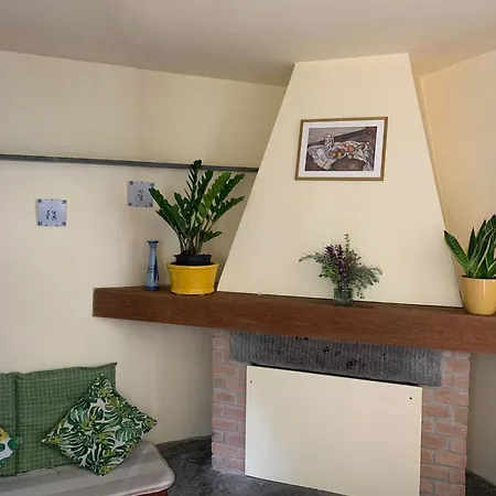 Апартаменты Quiet And Cozy With Wi-fi Casa Prearino Вернацца