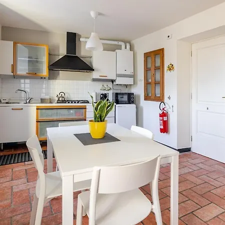 Quiet And Cozy With Wi-fi Casa Prearino Apartment