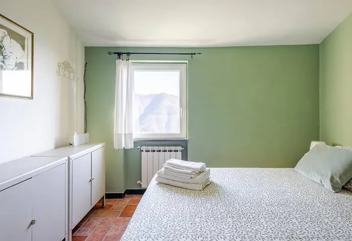 Quiet And Cozy With Wi-fi Casa Prearino ヴェルナッツァ