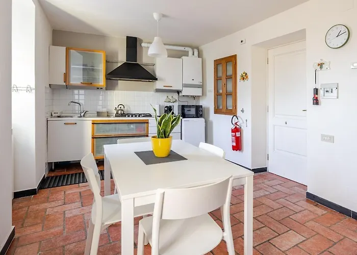 Quiet And Cozy With Wi-fi Casa Prearino Daire